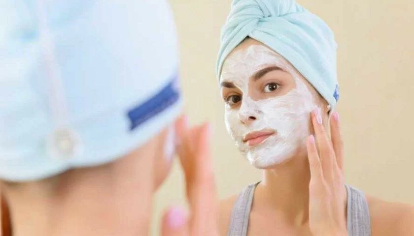 Как сделать творожный компресс для пересушенной кожи лица