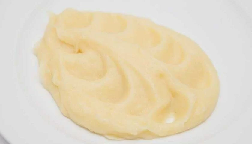﻿Как быстро восстановить пересушеную кожу маской из картофельного пюре со сливками