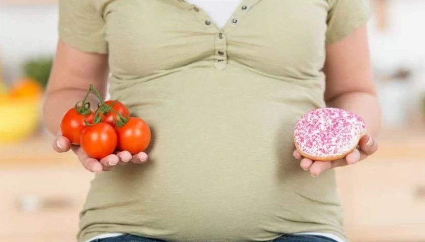 Почему женщины в беременность часто толстеют, и как этого избежать?
