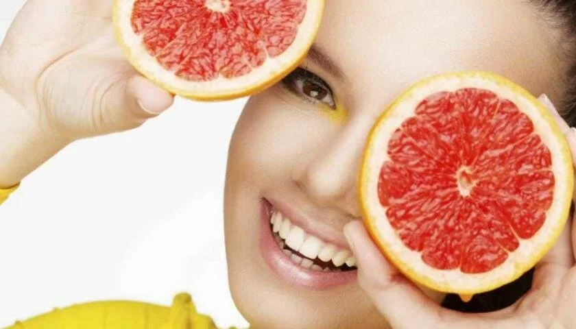 ﻿Как приготовить маску для нормальной кожи из сока грейпфрута и яичного желтка