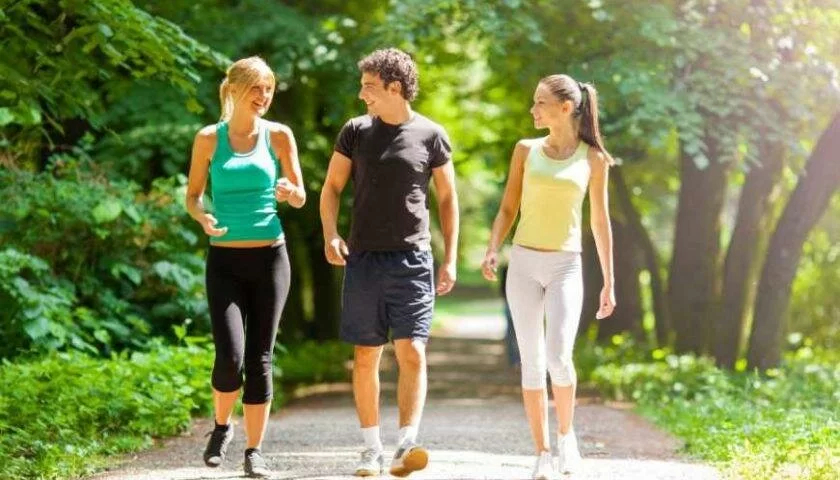 Почему важно ходить пешком тем, кто не любит тренировки