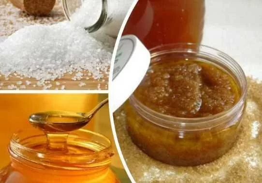 Как приготовить питательный скраб для тела из меда и крупной соли