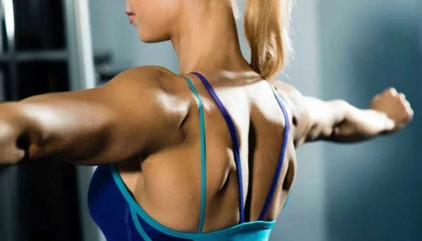 ﻿Красивые формы без груды мышц: 5 принципов занятий с отягощениями для женщин