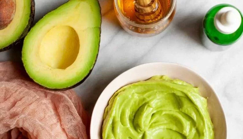 ﻿Маска из авокадо и йогурта: кладезь витаминов для кожи из того, что под рукой