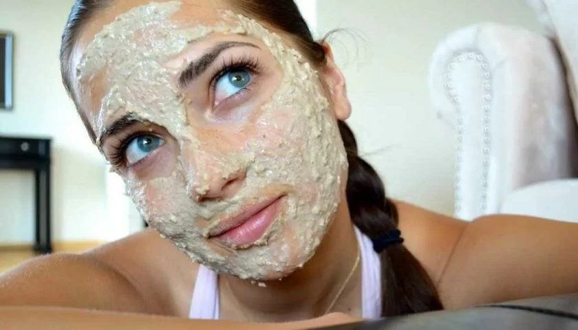Как увлажнить кожу с помощью бананово-медовой маски для лица