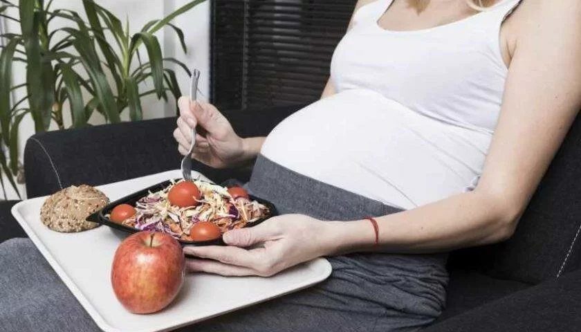 5 причин питаться правильно во время беременности, даже тем, кто не склонен к полноте