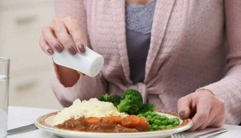 Почему избыток соли в еде не вредит фигуре на самом деле