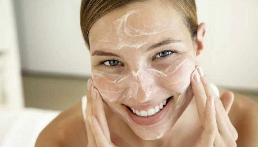 Как добиться сияющей кожи лица в домашних условиях: 5 средств красоты из того, что под рукой